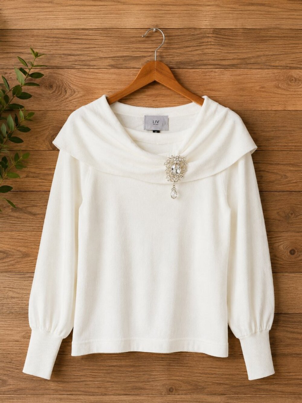LIV Milano Sweater Medium Eggshell Crystal Brooch Knit Top NWT Elegant